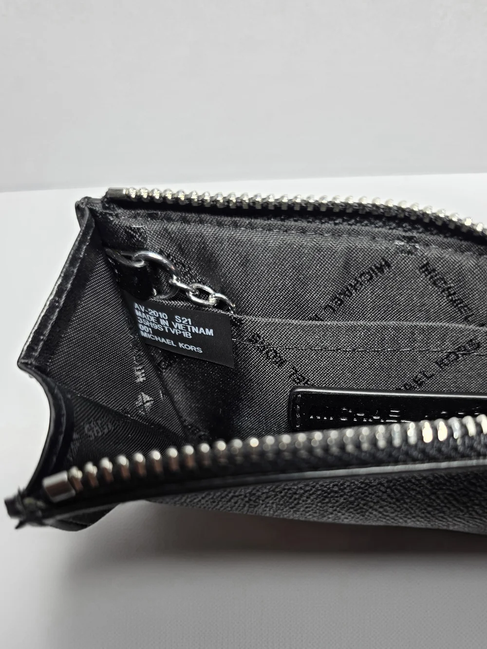 Michael Kors Women’s Black Signature Zip Coin Pouch Credit Card And ID Holder